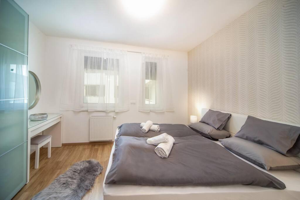 Grace Pine Apartment 1 Βουδαπέστη Εξωτερικό φωτογραφία