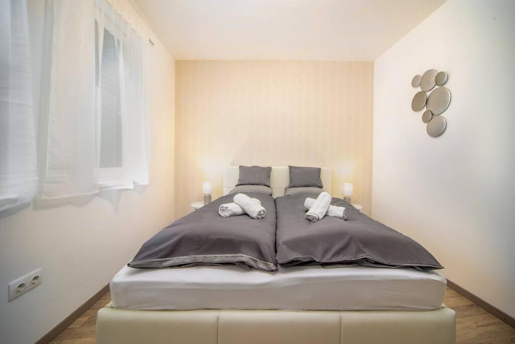 Grace Pine Apartment 1 Βουδαπέστη Εξωτερικό φωτογραφία