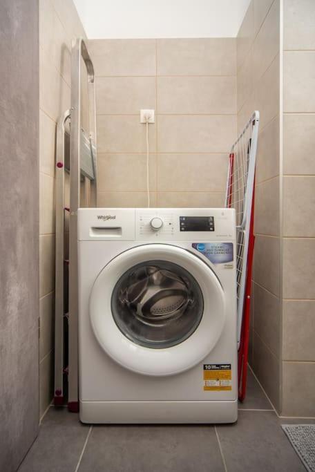 Grace Pine Apartment 1 Βουδαπέστη Εξωτερικό φωτογραφία